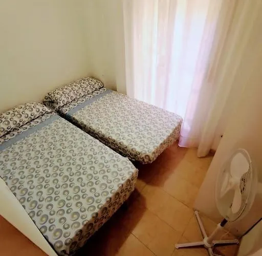 Piso A 200 Metros De La Playa Con Aire Condicionado Apartamento *